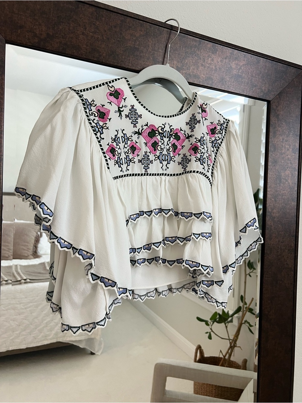 Isabel Marant Embroidered White Flutter Sleeve Cropped Blouse 36FR